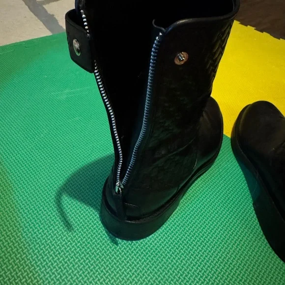 Women’s Gucci boots, size 39 - Picture 8 of 9